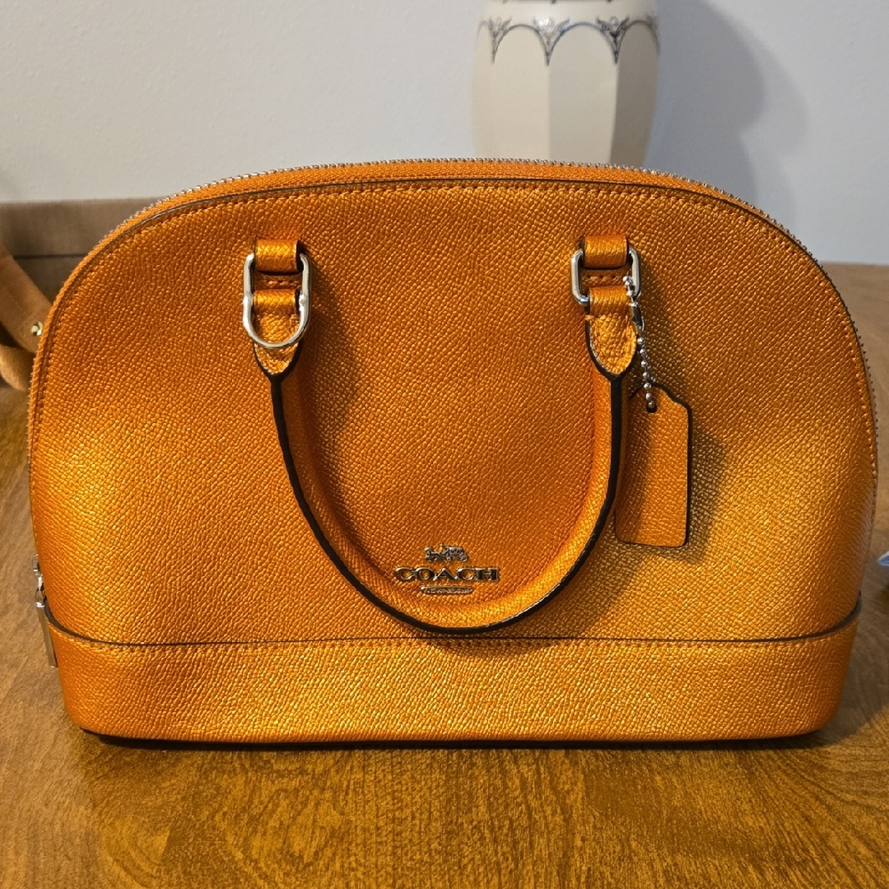Coach In Radiant Orange